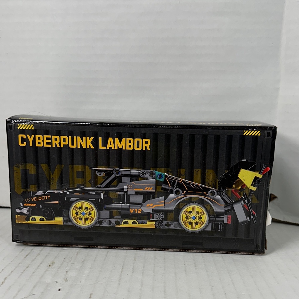 Cyberpunk Lambor Building Set - Black and Yellow